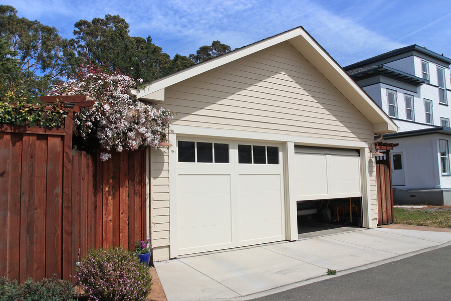 Choose the Right Style for Your Commercial Garage Door Installation